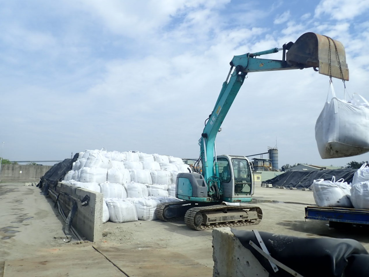 污泥餅包裝移運